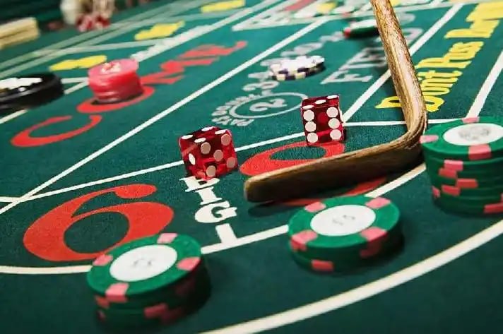 cklottery APP ဒေါင်းလုဒ် မြန်မာ ကစားသမား smartphone ဖြင့် ကစားနေပုံ